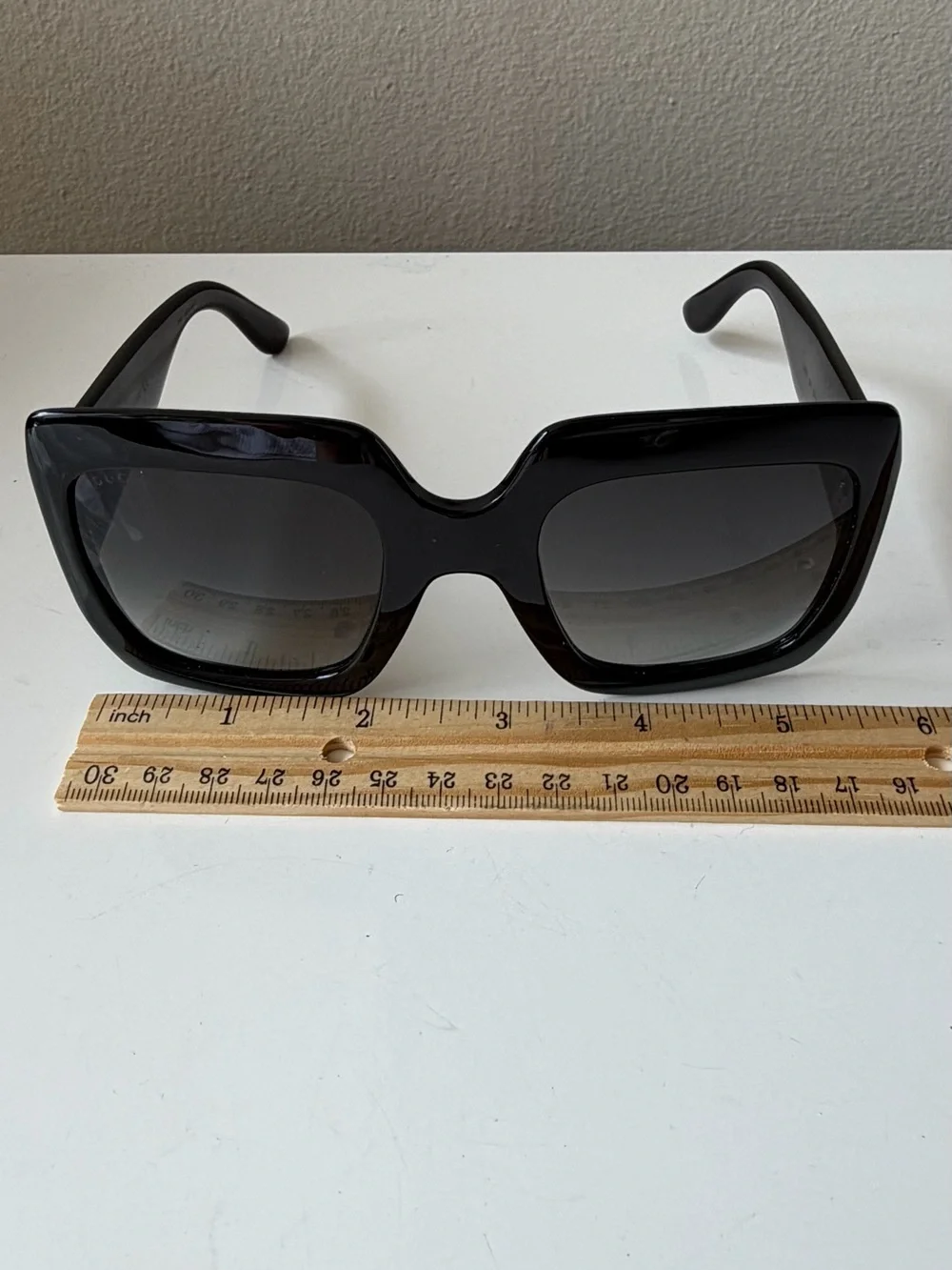 Gucci Authentic‎ Black Oversized Square Sunglasses with Gold GG Emblem